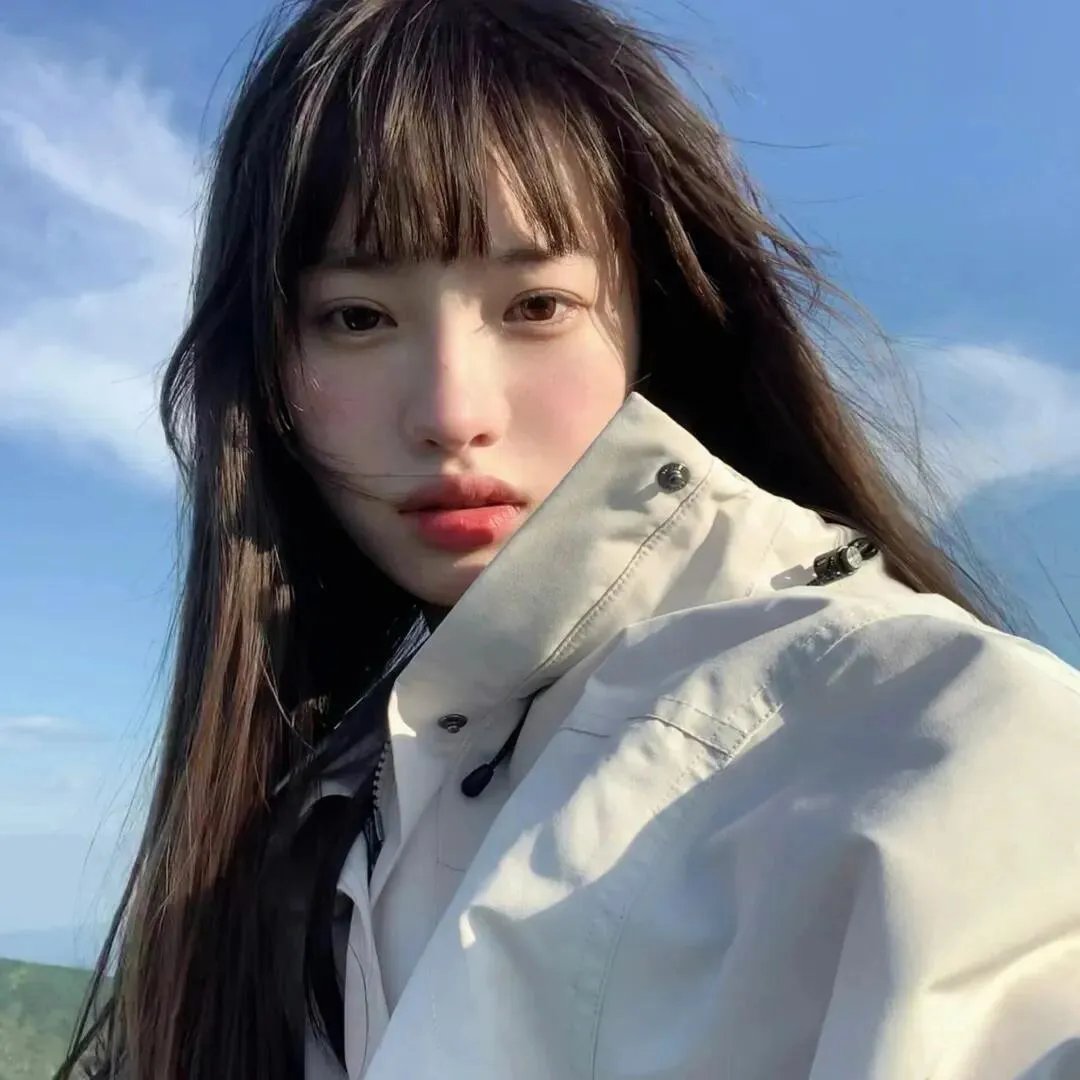 「再见」中的女人